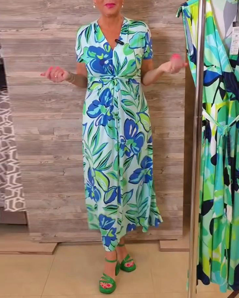 Kurzärmliges Maxikleid mit V-Ausschnitt, Twist-Blumendruck