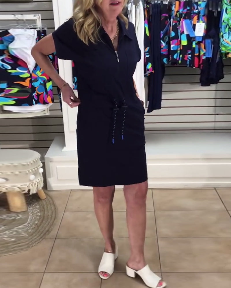 Abito polo sportivo con coulisse e mezza zip