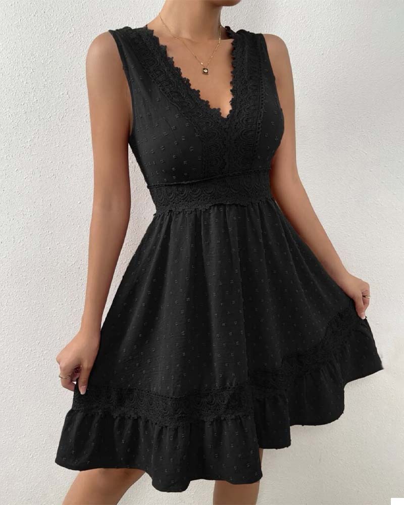 Solid Color Lace Backless Dress