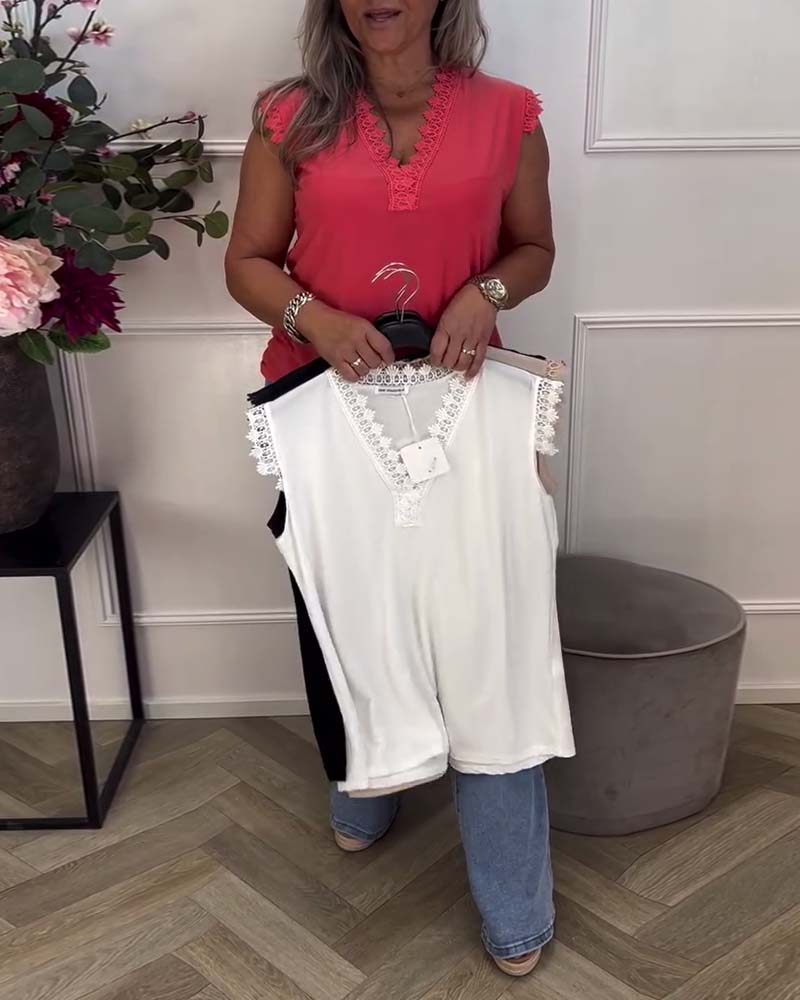 Lässige Weste mit Spitzenbesatz