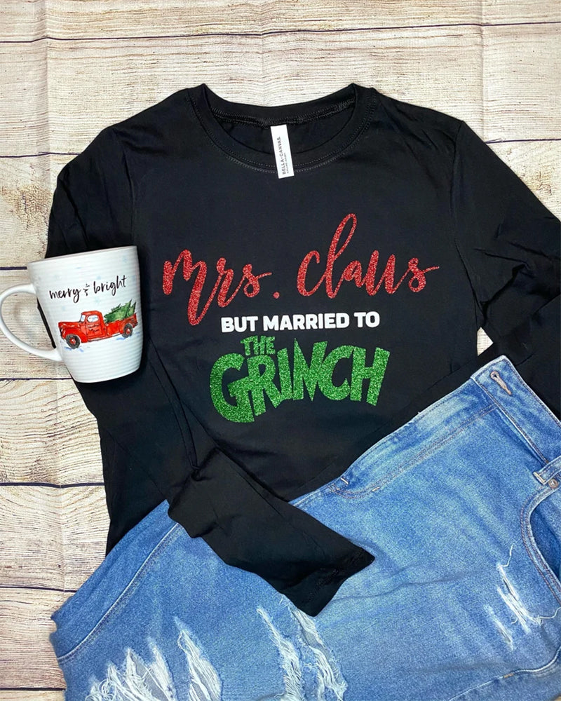 Mrs. Claus But Married to The Grinch Women’s Long Sleeve Sweatshirt 2024 f/w christmas Grinch sweatshirts