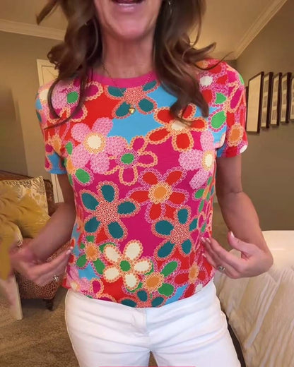 Slim Fit T-Shirt mit kurzen Ärmeln und Print