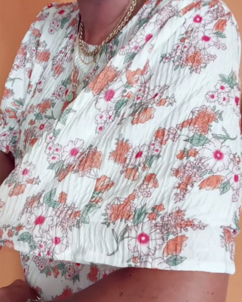 Round Neck Floral Short Sleeve Blouse
