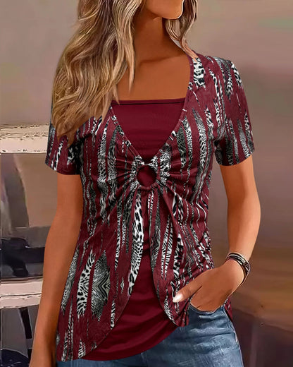 Kurzärmlige bedruckte Fake-Zweiteilerbluse