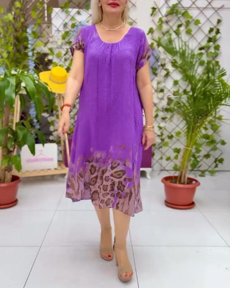 Lockeres, lässiges Kleid mit Rundhalsausschnitt und Leopardenmuster