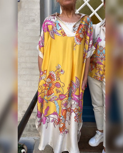 Lockeres Kleid mit Revers-Print