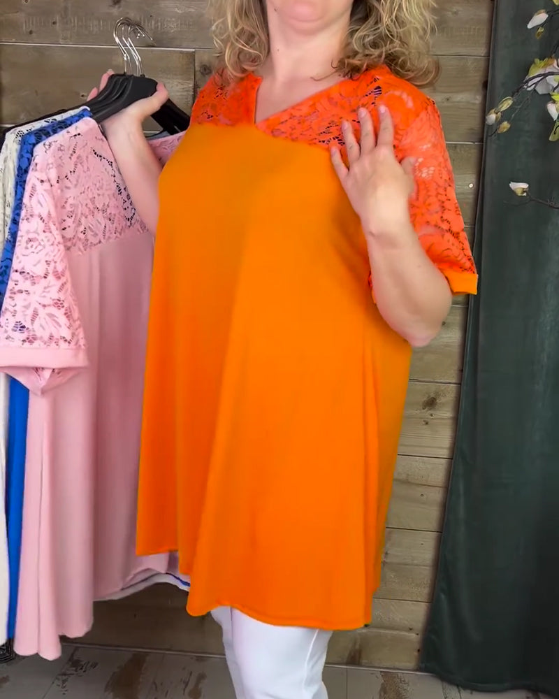 Bluse mit V-Ausschnitt und Spitzeneinsatz