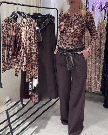 Stylish And Figure-Hugging Leopard Print Top
