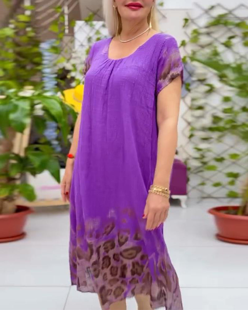 Lockeres, lässiges Kleid mit Rundhalsausschnitt und Leopardenmuster