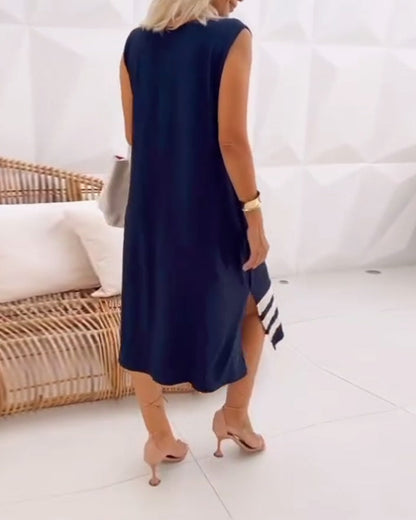 Elegantes ärmelloses Kleid mit Blattmuster