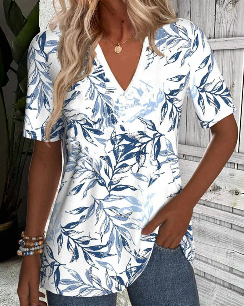 V-Neck Short-Sleeved Bamboo Leaf Print T-Shirt