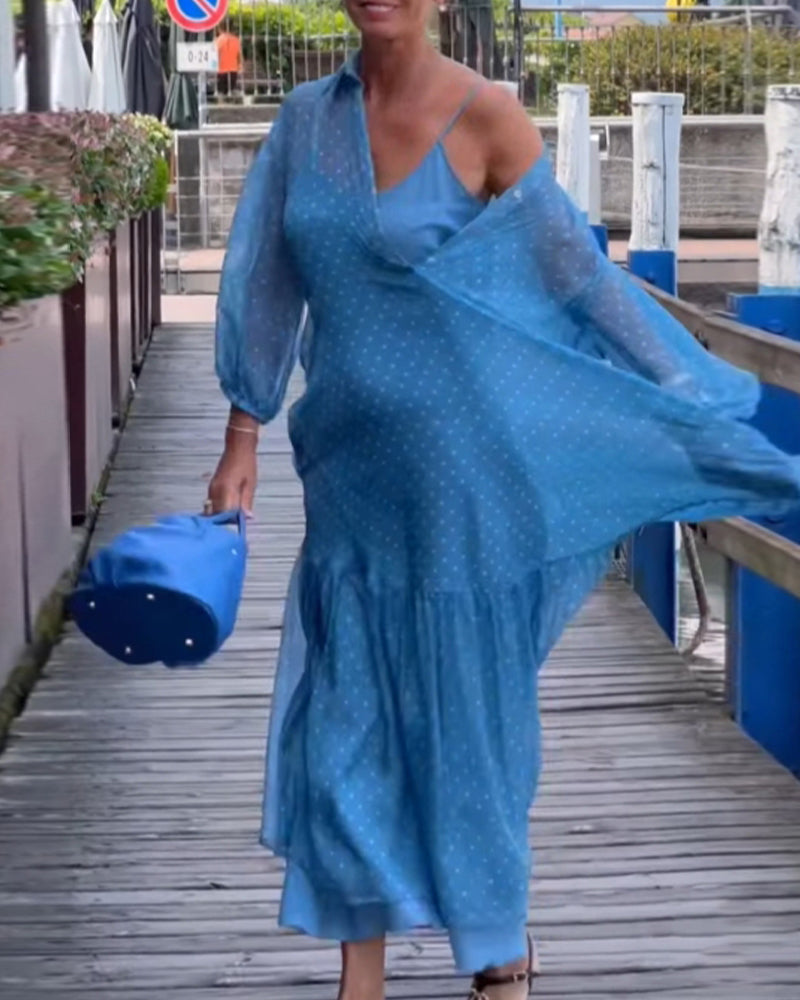 Abito e vestito con stampa a pois e risvolto