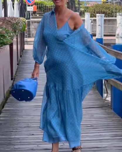 Abito e vestito con stampa a pois e risvolto