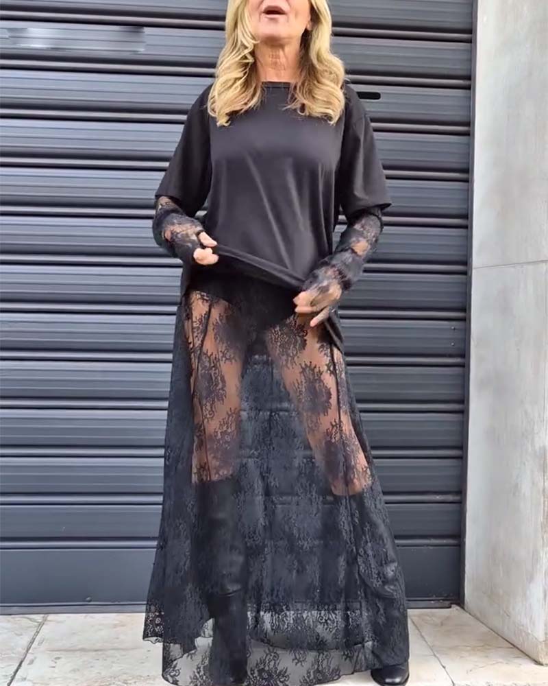 Zweiteiliges Set – einfarbiges T-Shirt und Spitzenrock