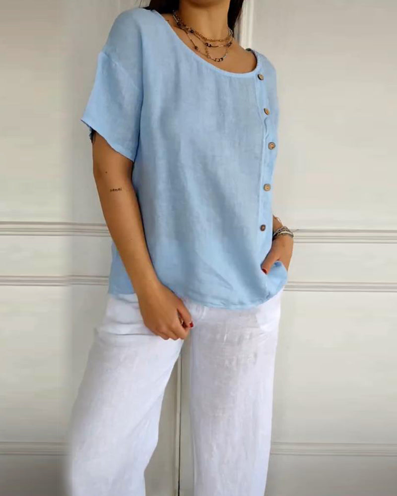 Round Neck Short Sleeve Wooden Button Blouse