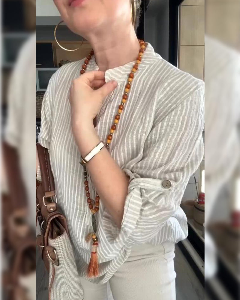 vertikal gestreiftes Hemd