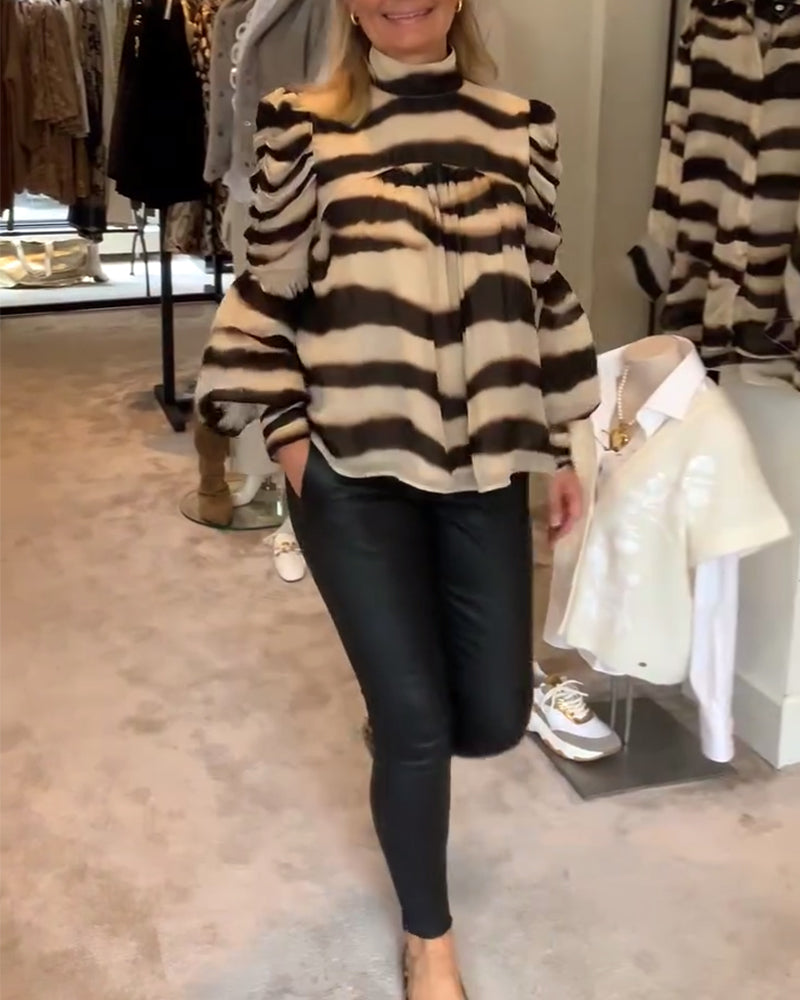 Contrasting Fashionable Lantern Sleeve Blouse