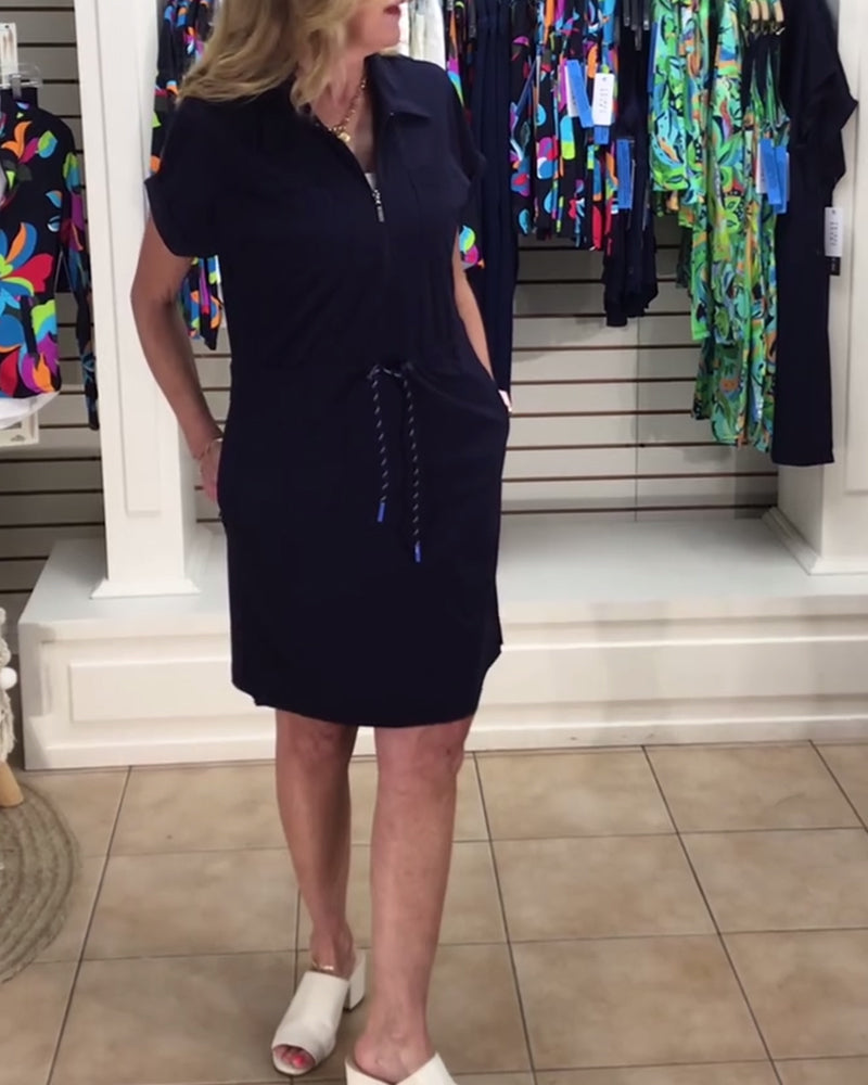 Abito polo sportivo con coulisse e mezza zip