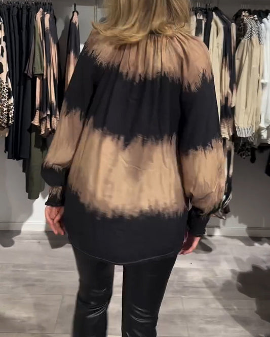 Blusa vintage con bottoni e scollo a V colorblock