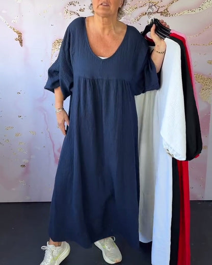 Einfarbiges, plissiertes Kleid im Waldstil mit V-Ausschnitt