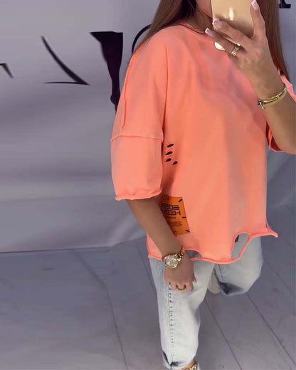 Modisches zerrissenes Kurzarm-T-Shirt