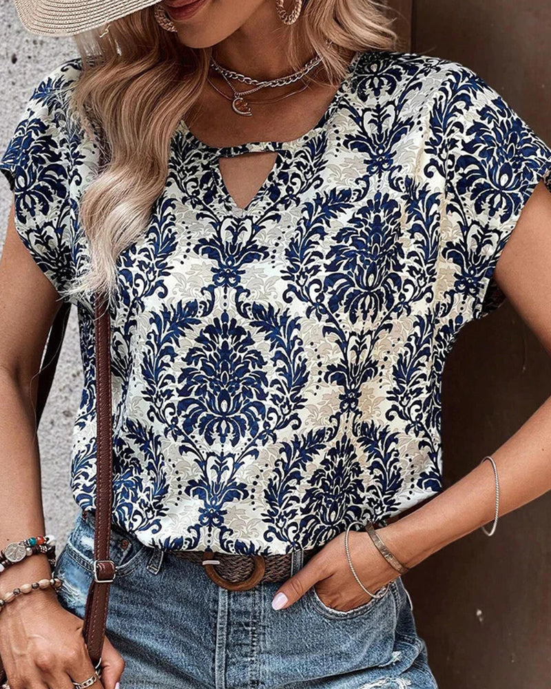 Kurzarm-T-Shirt mit V-Ausschnitt und Hohlmuster