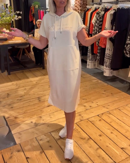 Abito con stampa di lettere sportive