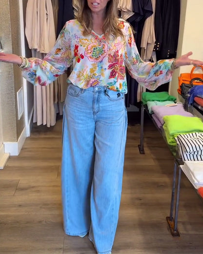 Bluse mit V-Ausschnitt und buntem Blumendruck