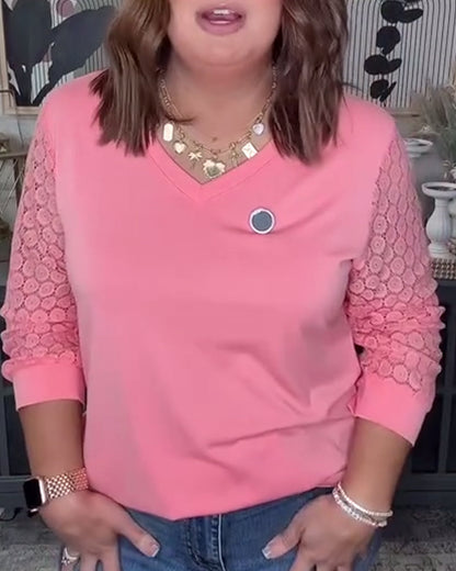 Bluse mit Dreiviertelärmeln und V-Ausschnitt und Spitzeneinsatz