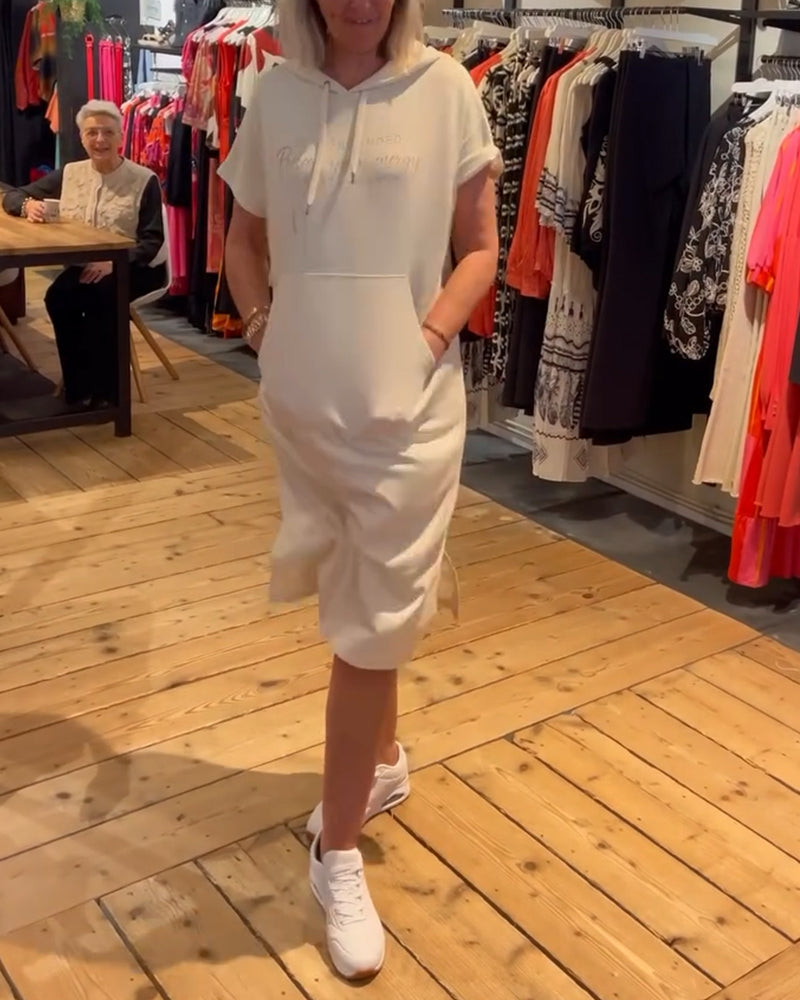 Abito con stampa di lettere sportive