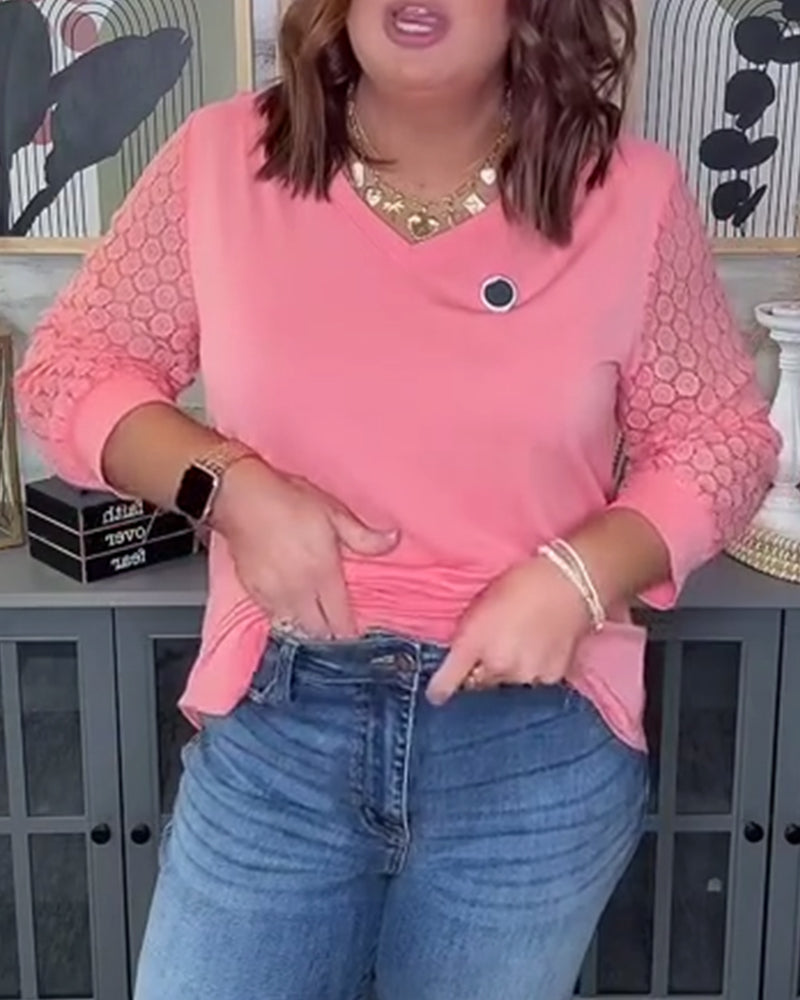 Bluse mit Dreiviertelärmeln und V-Ausschnitt und Spitzeneinsatz