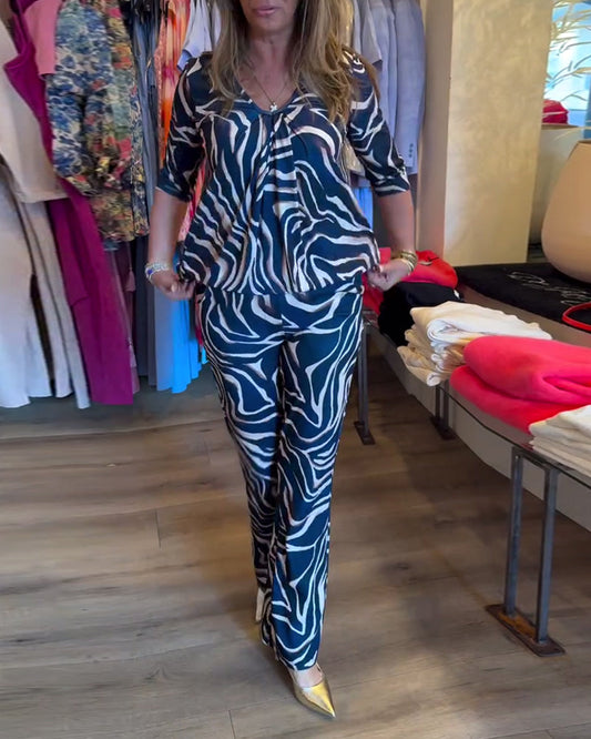 V-Neck Pleated Printed Slim-Fit Suit