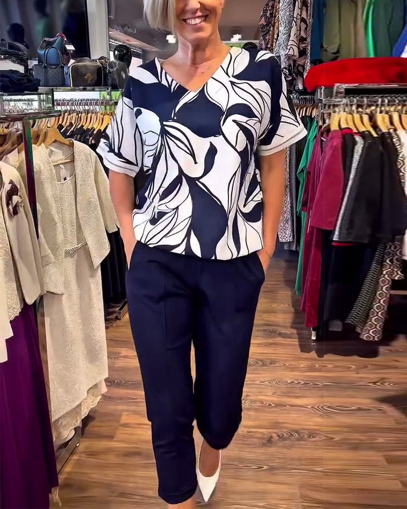 V-Neck Printed Short-Sleeved Casual T-Shirt