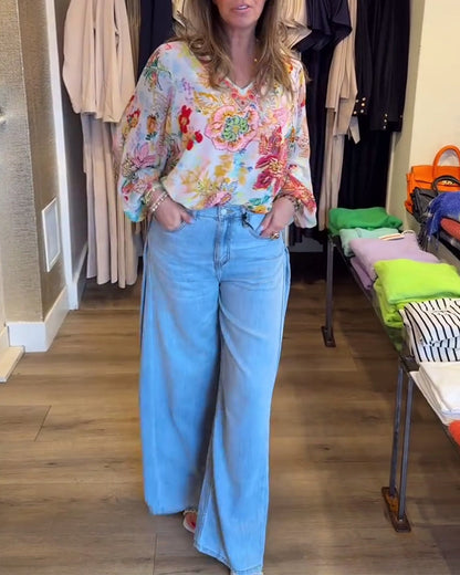 Bluse mit V-Ausschnitt und buntem Blumendruck