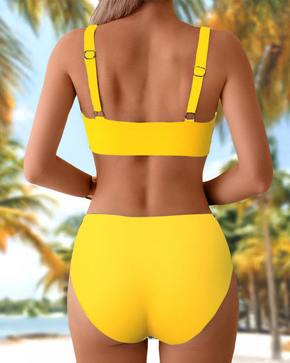 Fashionable And Vibrant Bikini