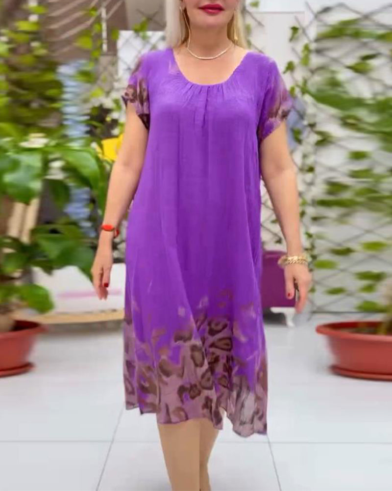 Lockeres, lässiges Kleid mit Rundhalsausschnitt und Leopardenmuster