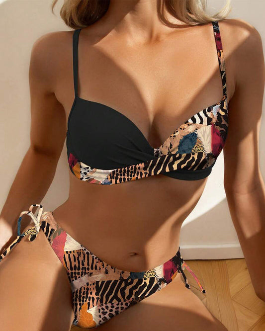 Sexy Bikini mit Kontrastdruck