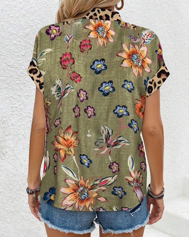 Bluse mit Stehkragen und Leopardenmuster