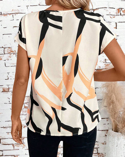 Short-Sleeved Crew Neck Printed Blouse