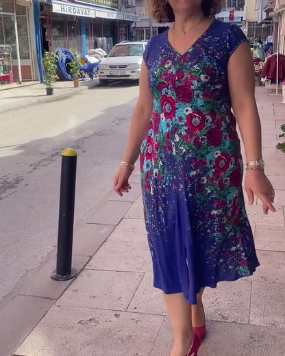 Abito casual con stampa floreale e scollo a V