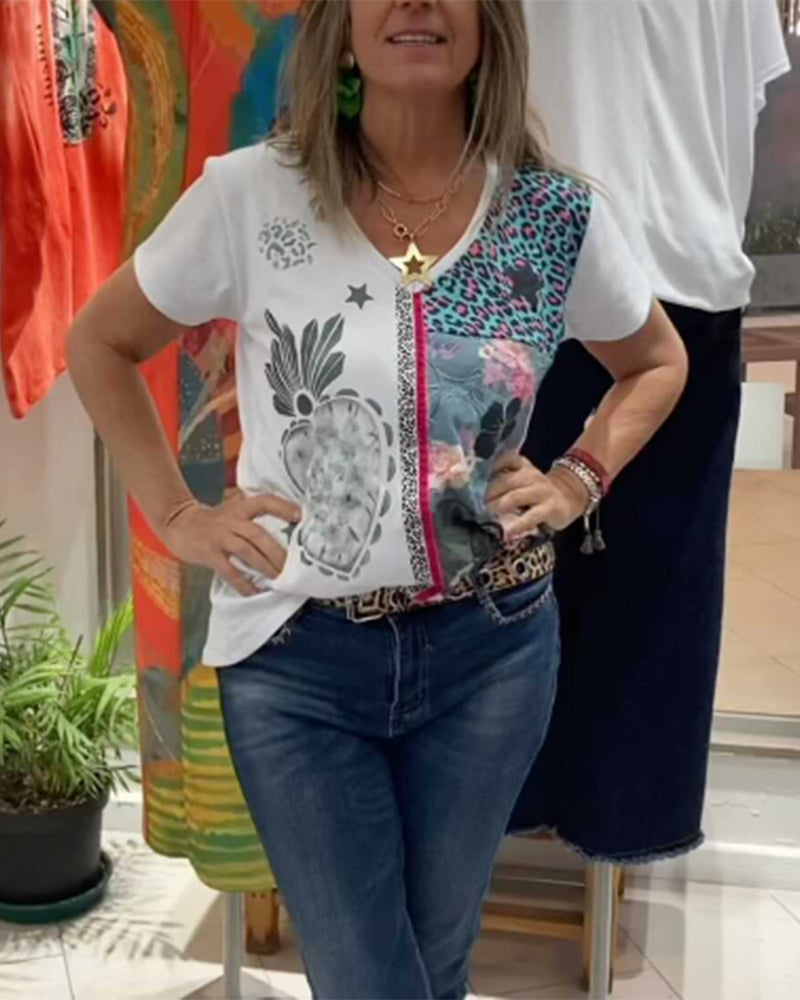 V-Neck Contrast Print T-Shirt