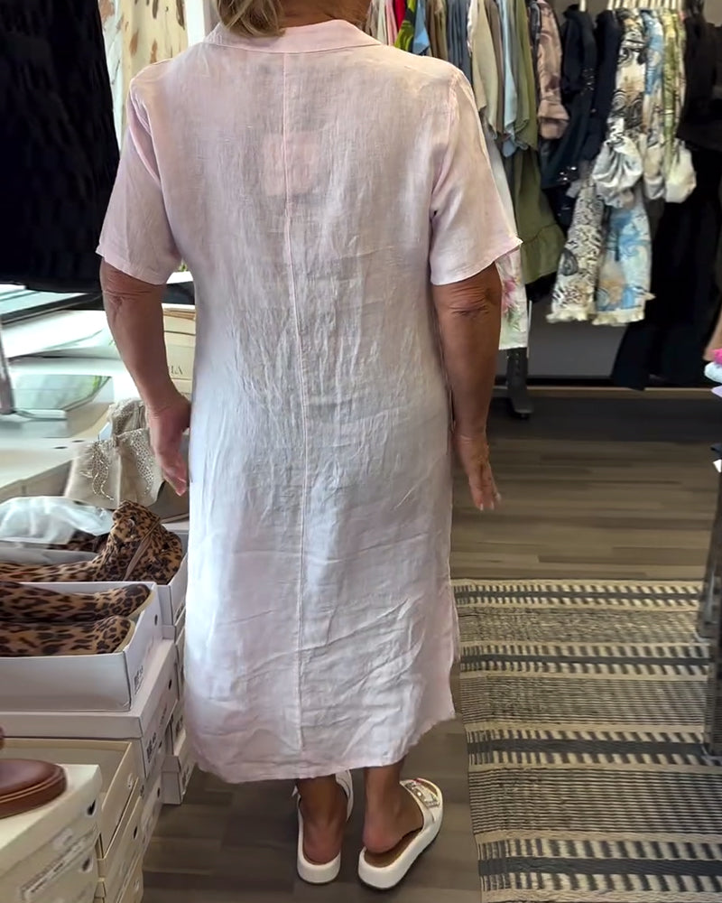 Kleid mit Stehkragen und Schlitz