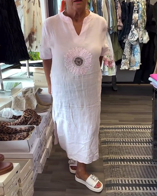 Kleid mit Stehkragen und Schlitz