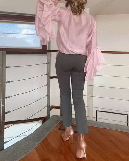 Camicetta alla moda con volant